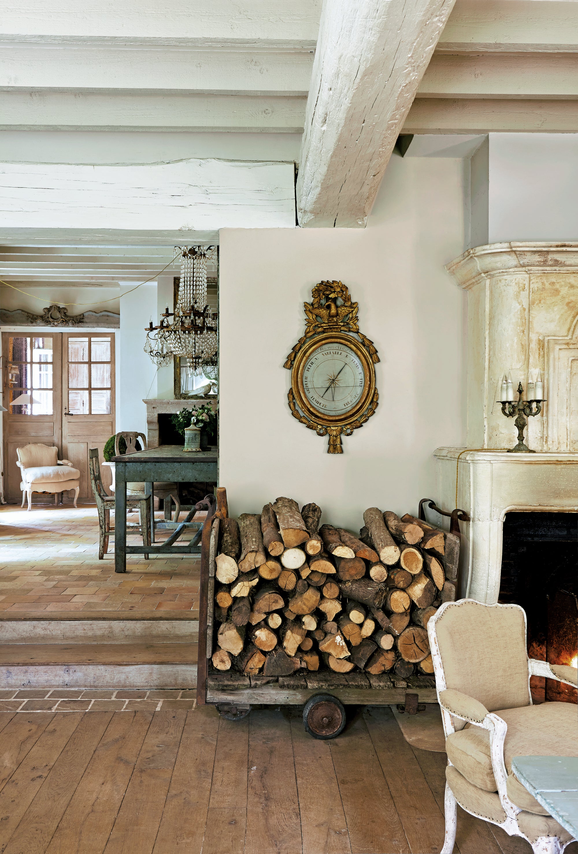 Farrow & Ball, Shaded White No.201; Pointing No.2003, duvallatelier.com