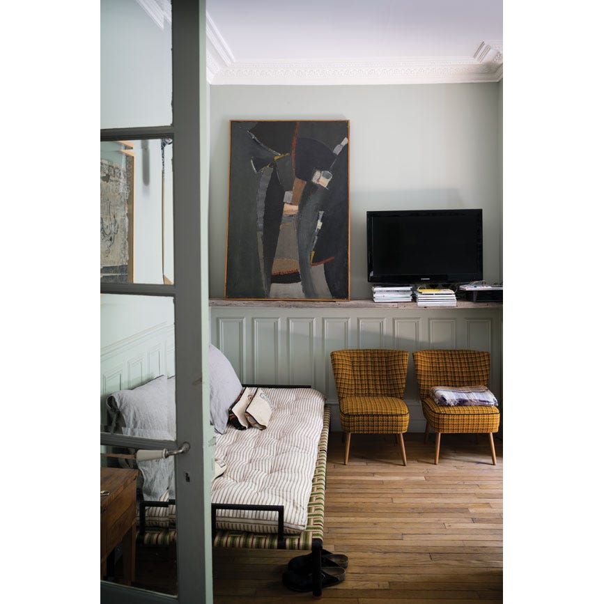 Farrow & Ball French Gray No. 18 paint, duvallatelier.com