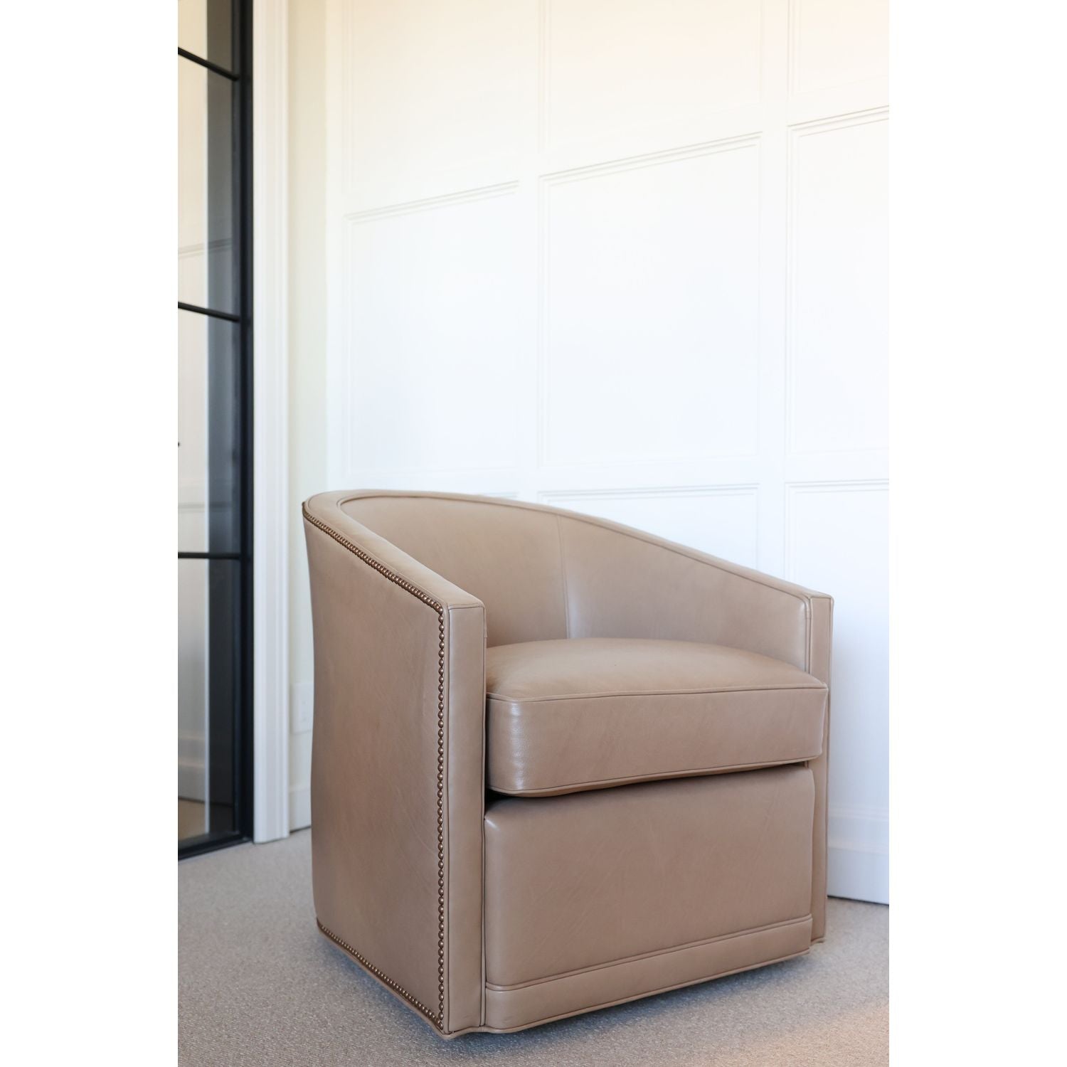 RADCLIFFE SWIVEL CHAIR