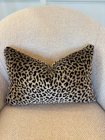 ATELIER COLLECTION PILLOW - SERENGETI PRINT CHENILLE/VELVET