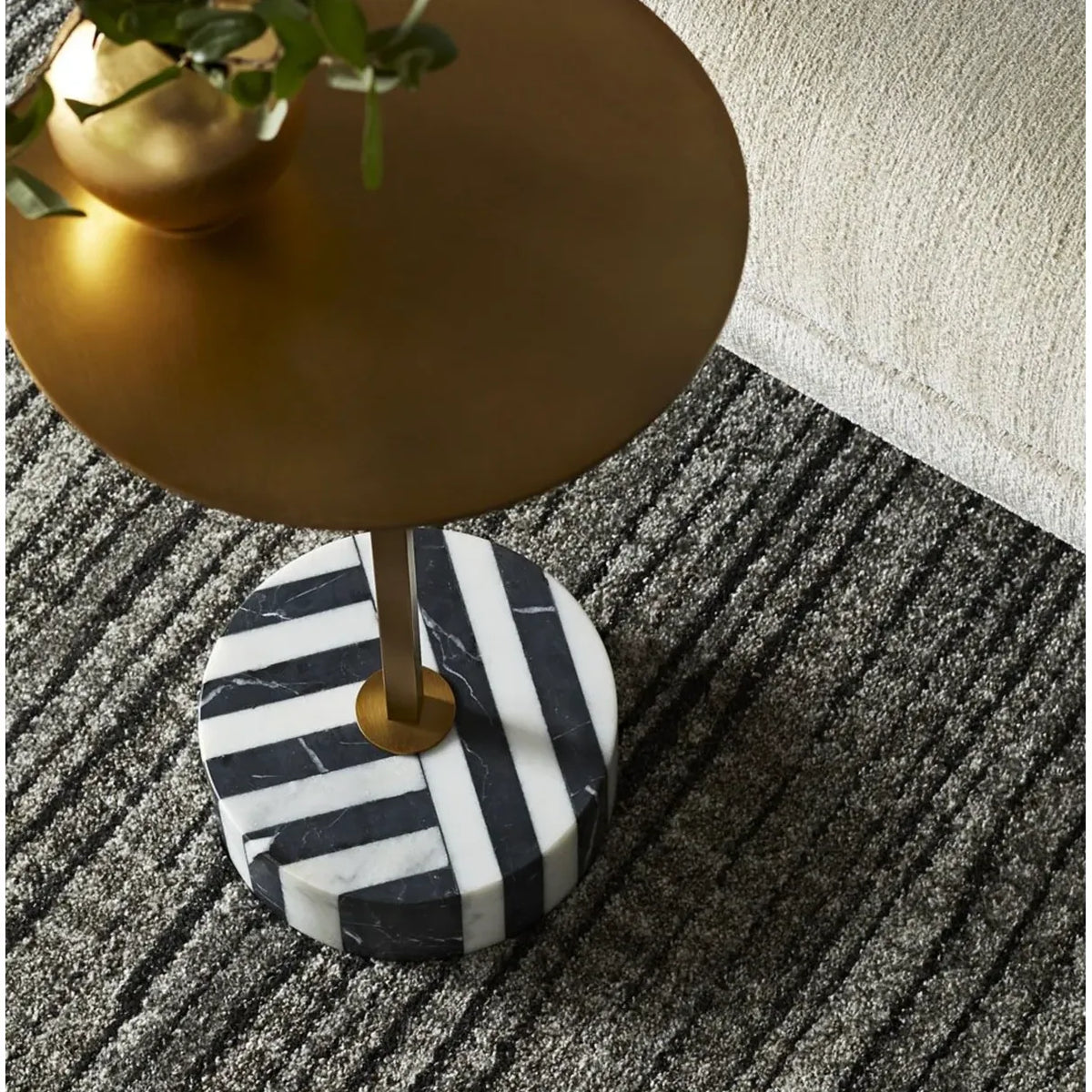CLARITA ACCENT TABLE