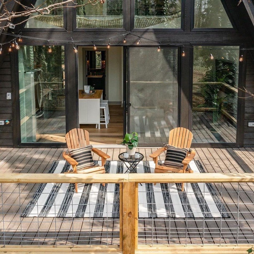 Farrow & Ball Pitch Black No. 256 paint, duvallatelier.com