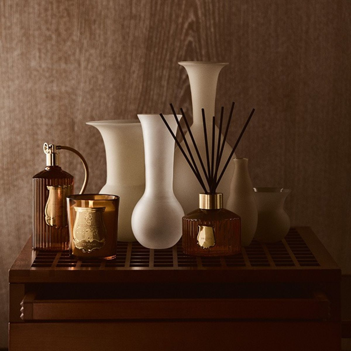 TRUDON THE ROOM SPRAY ALTAIR - Oud and Peony
